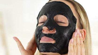 Masque Tissu Détox au Charbon Végétal Actif
